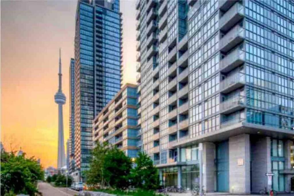 Stunning Condo Wit Amazing View 5Mins From Cntower Toronto Exteriör bild