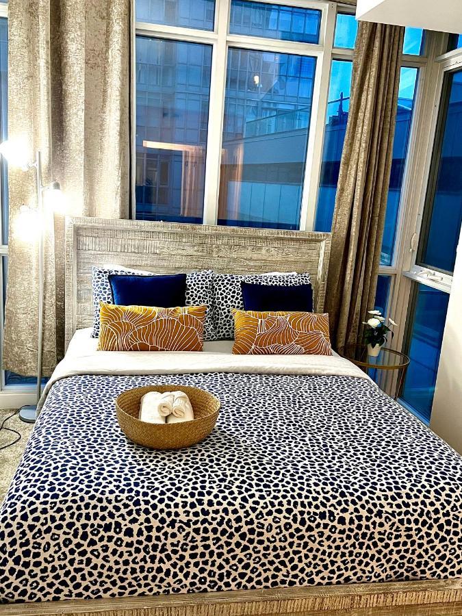 Stunning Condo Wit Amazing View 5Mins From Cntower Toronto Exteriör bild